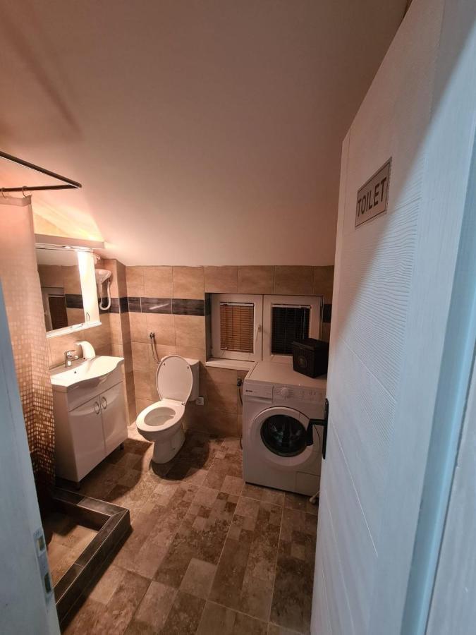 Apartmani Mladenovic Kijevo Esterno foto