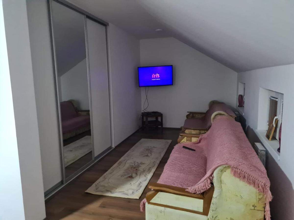 Apartmani Mladenovic Kijevo Esterno foto