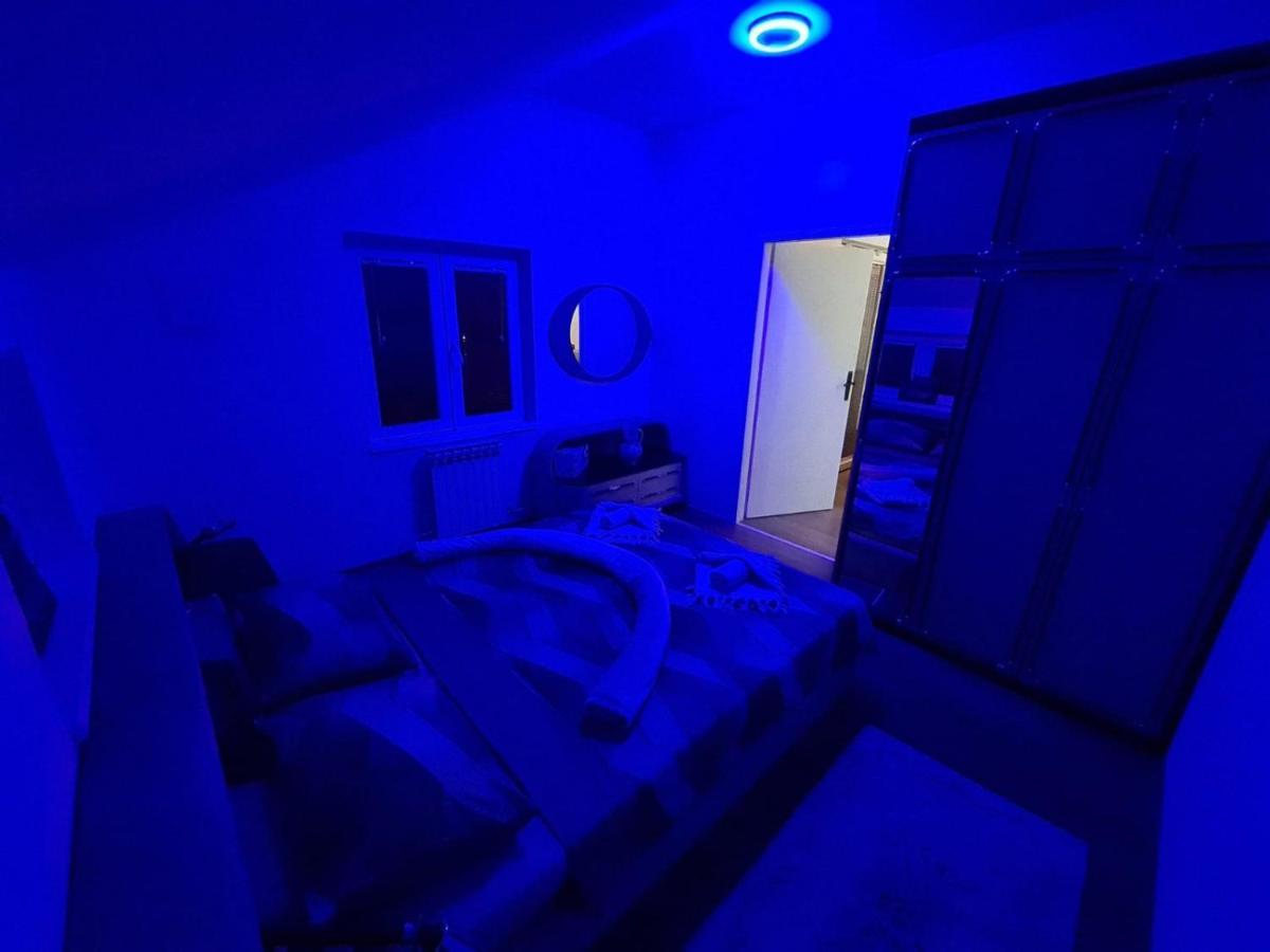 Apartmani Mladenovic Kijevo Esterno foto