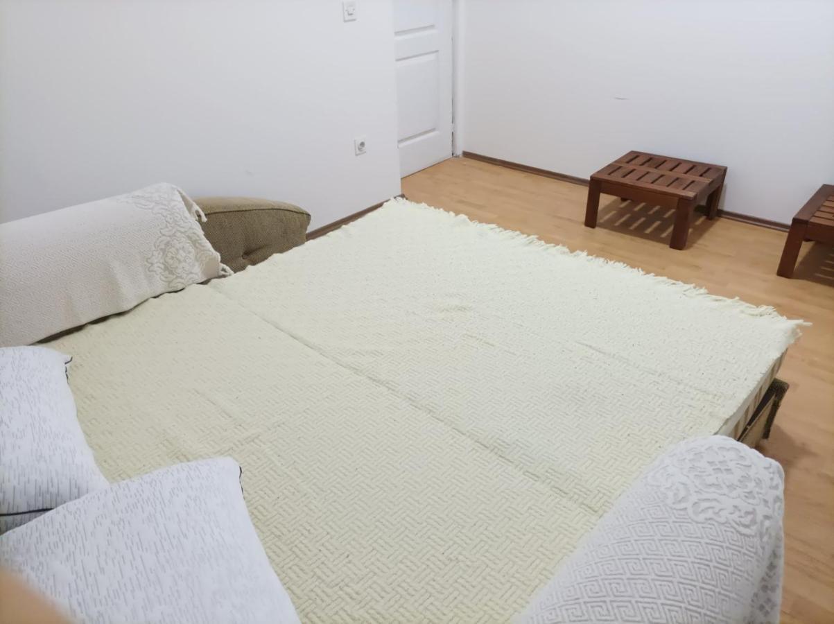 Apartmani Mladenovic Kijevo Esterno foto